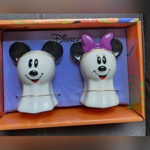 NWT Disney Mickey Mouse & Minnie Mouse Ghost Halloween Ceramic Salt Pepper Set
